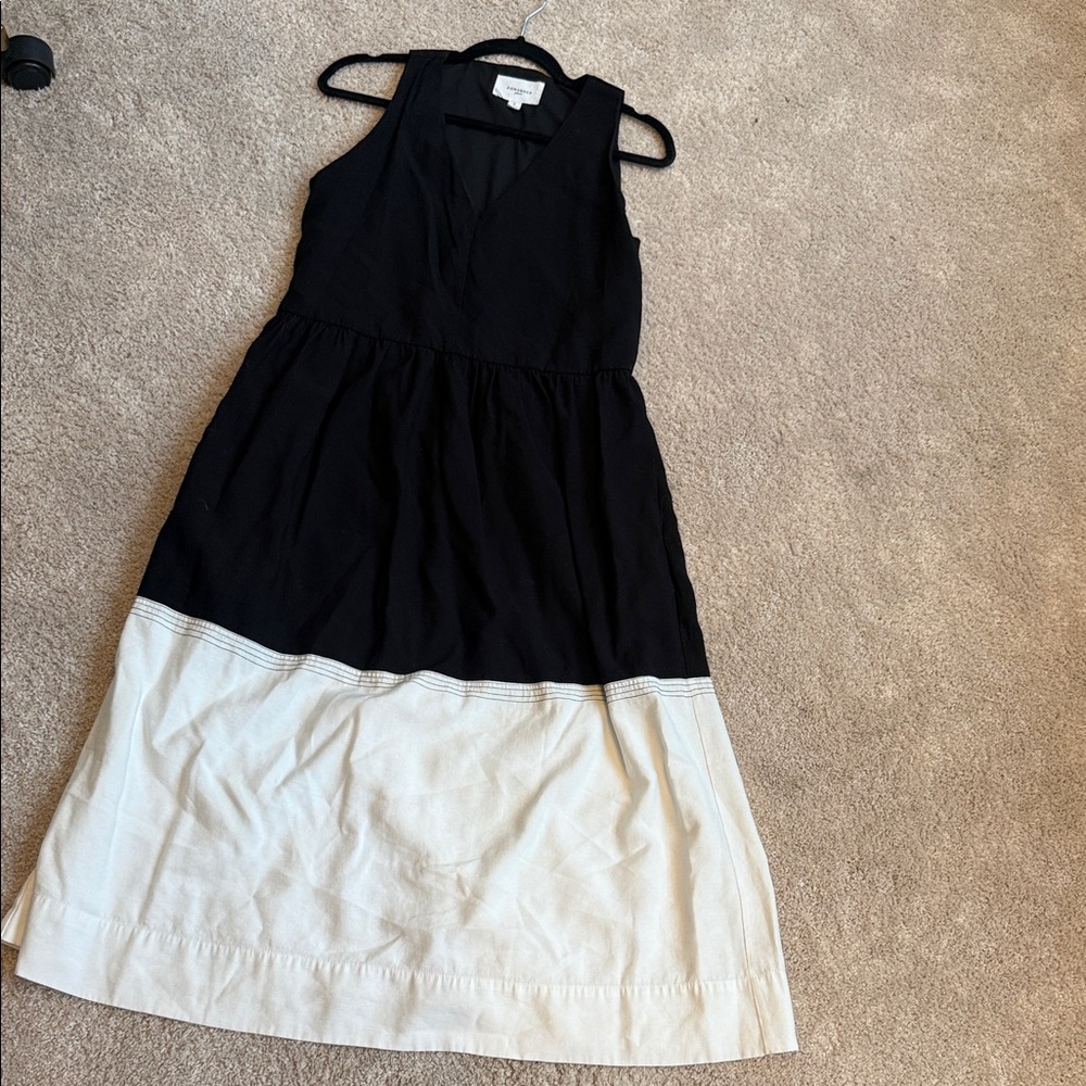 Pomander Place Dylan Sleeveless Black and White Colorblock Midi Dress S